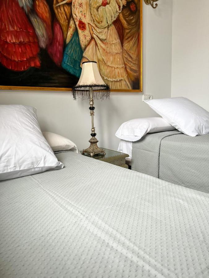 Hostal Servilia Carmona  Exterior photo