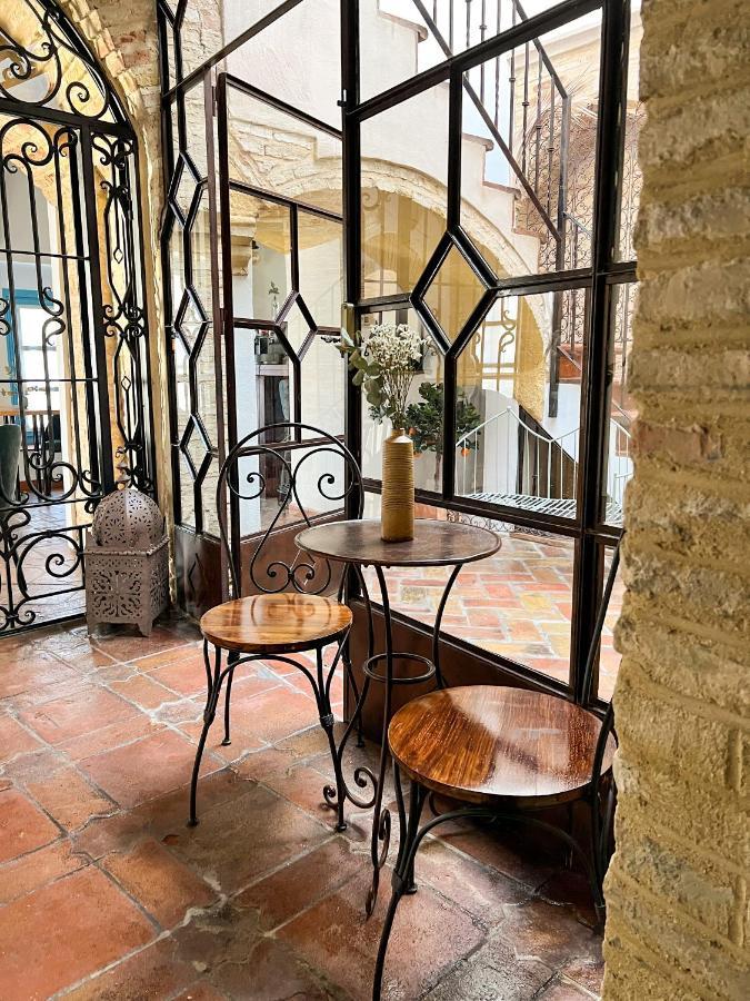 Hostal Servilia Carmona  Exterior photo