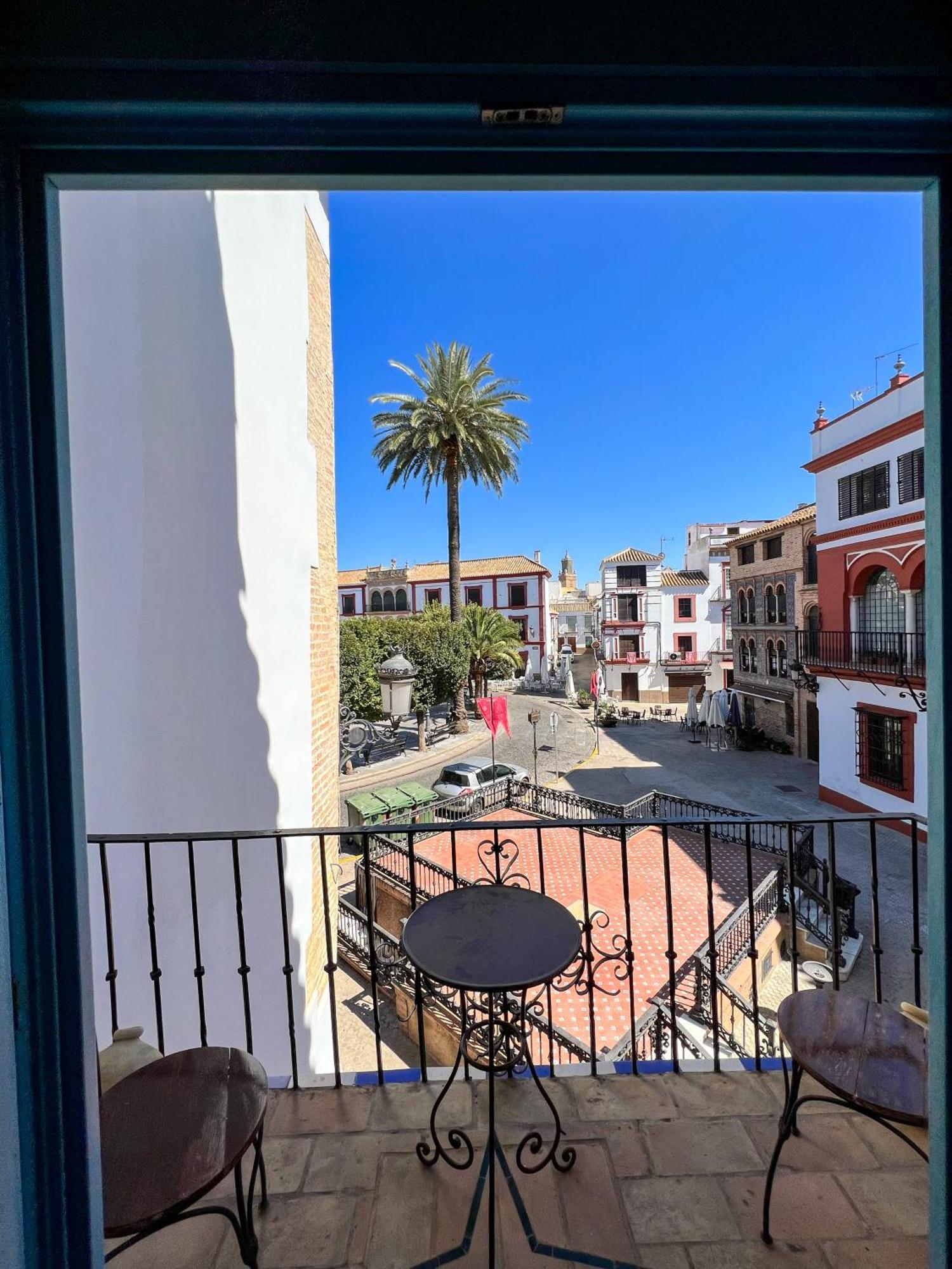 Hostal Servilia Carmona  Exterior photo